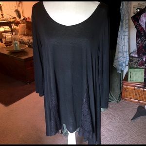 Ellie & Kate Black Tunic w/Lace Insets